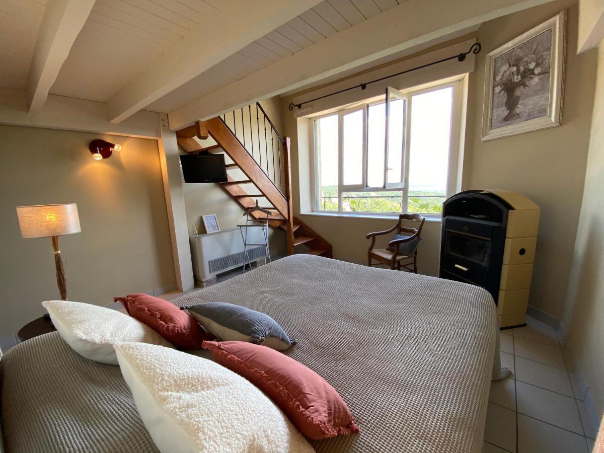 Auberge De La Tour De Brison Sanilhac  Bagian luar foto