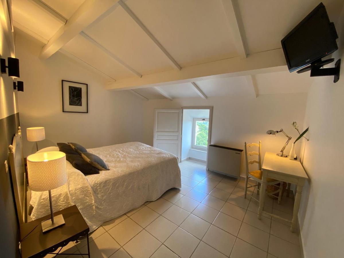 Auberge De La Tour De Brison Sanilhac  Bagian luar foto