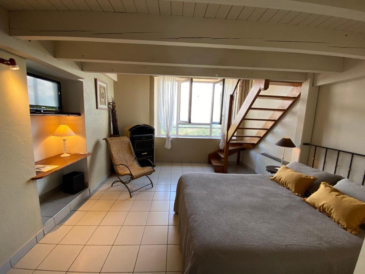 Auberge De La Tour De Brison Sanilhac  Bagian luar foto