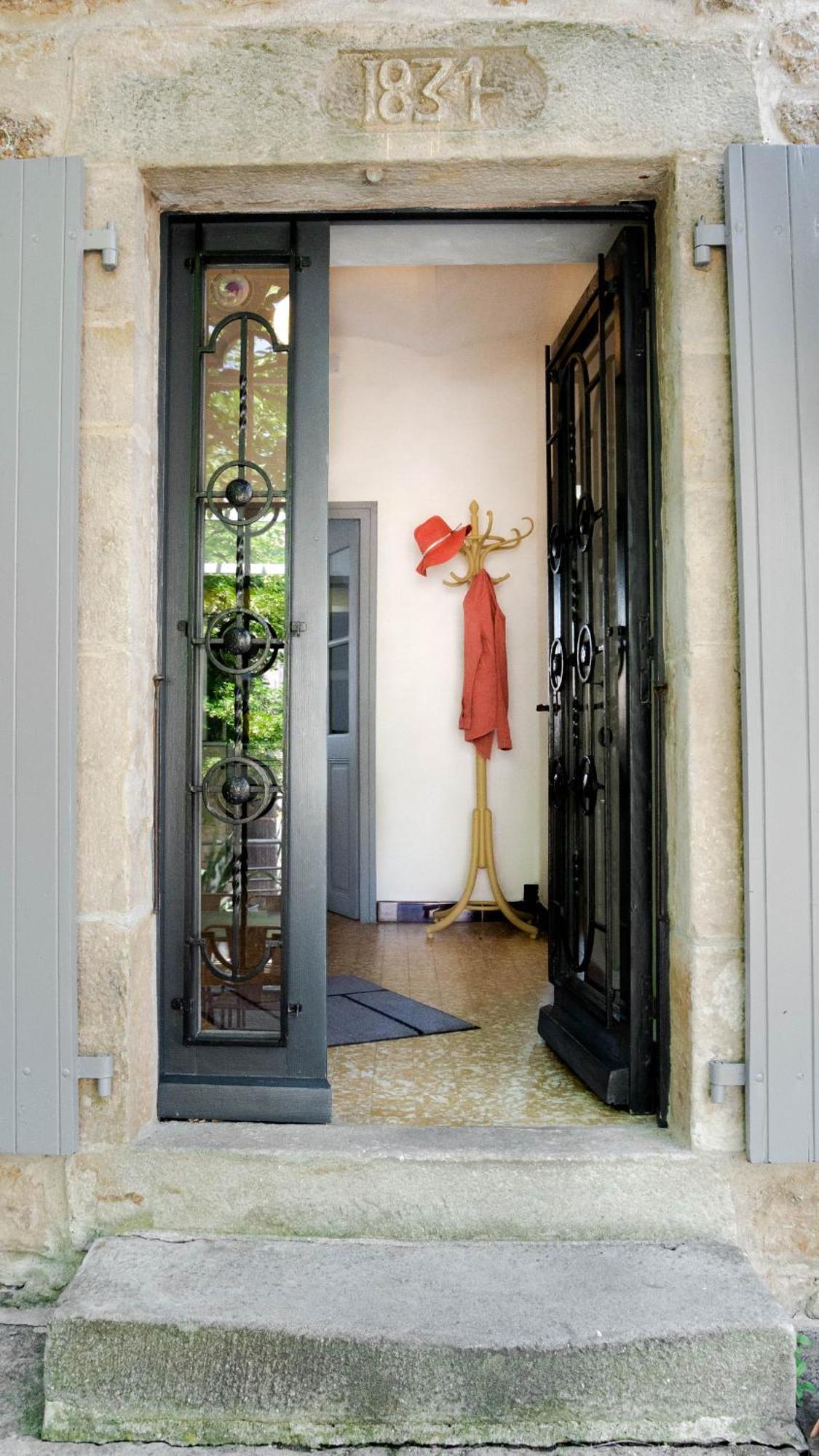 Auberge De La Tour De Brison Sanilhac  Bagian luar foto